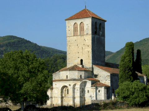 Basilique St Just de Valcabrère.jpg