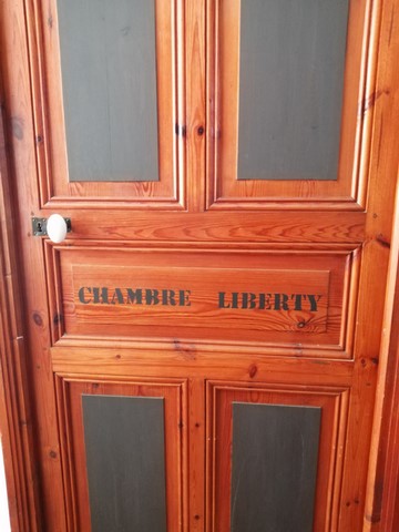 chambre Liberty Gîte Bel Ostal.jpg