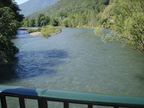 La Garonne avant St Béat.jpg