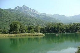 Lac de Géry Saint Béat.jpg